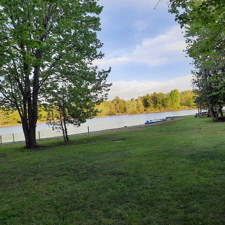 קאוורת'ה לייקס Lakefront Hideaway Resort מראה חיצוני תמונה